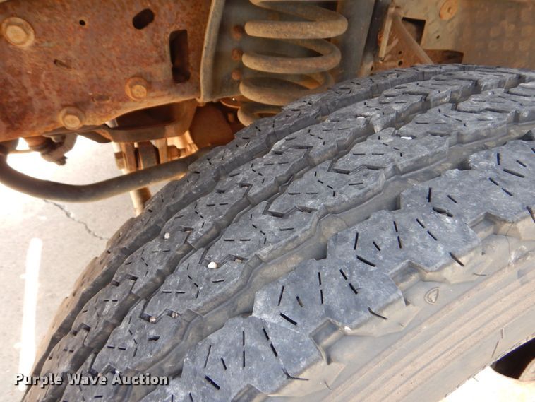 image for item DO1572 2006 Ford F550  bucket truck