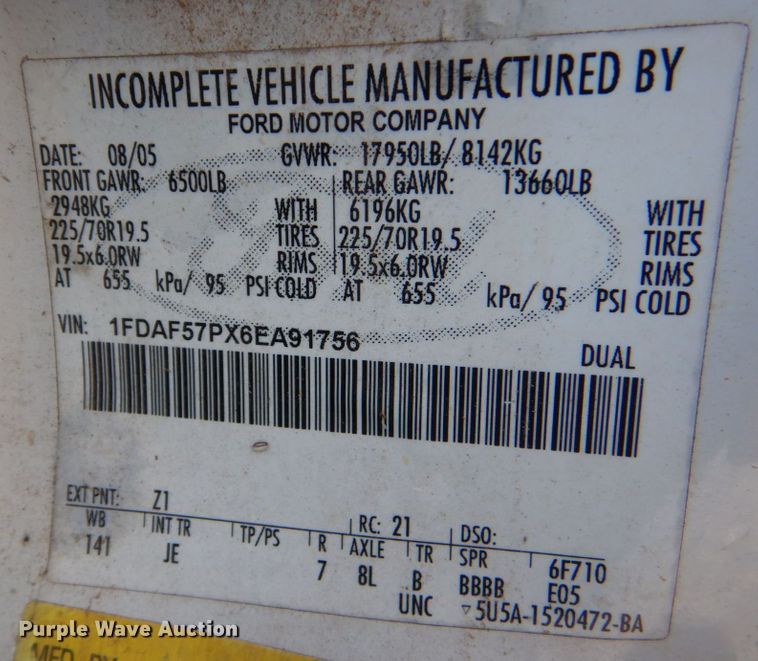 image for item DO1572 2006 Ford F550  bucket truck