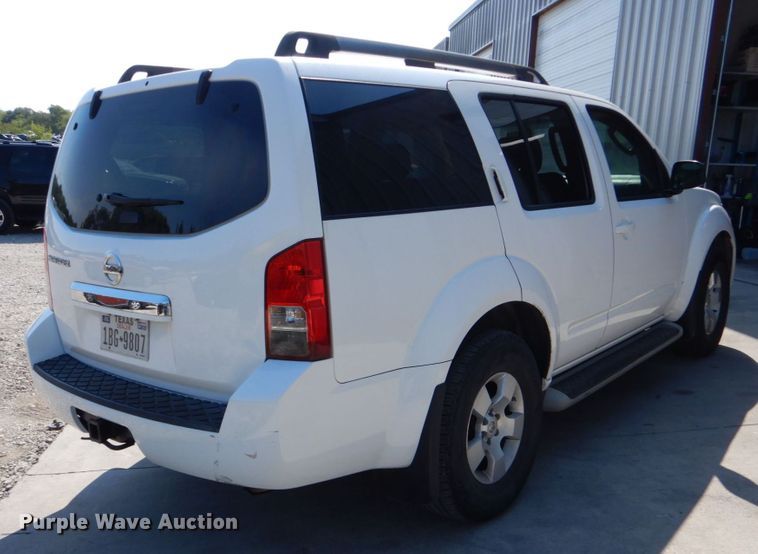 image for item DO1588 2008 Nissan Pathfinder  SUV