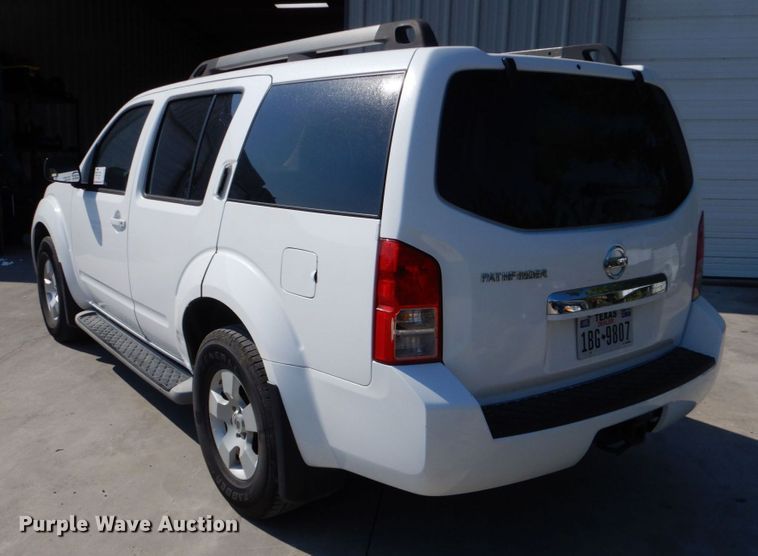 image for item DO1588 2008 Nissan Pathfinder  SUV