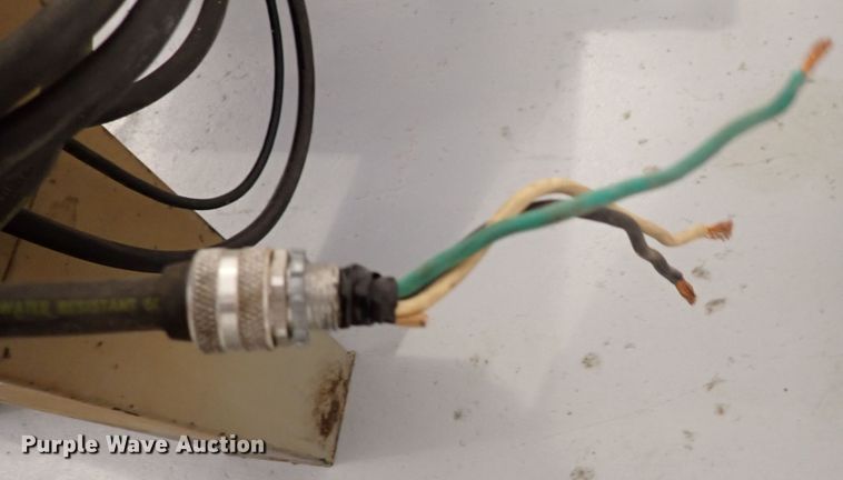 image for item DQ2870 DeWalt GE  radial arm saw