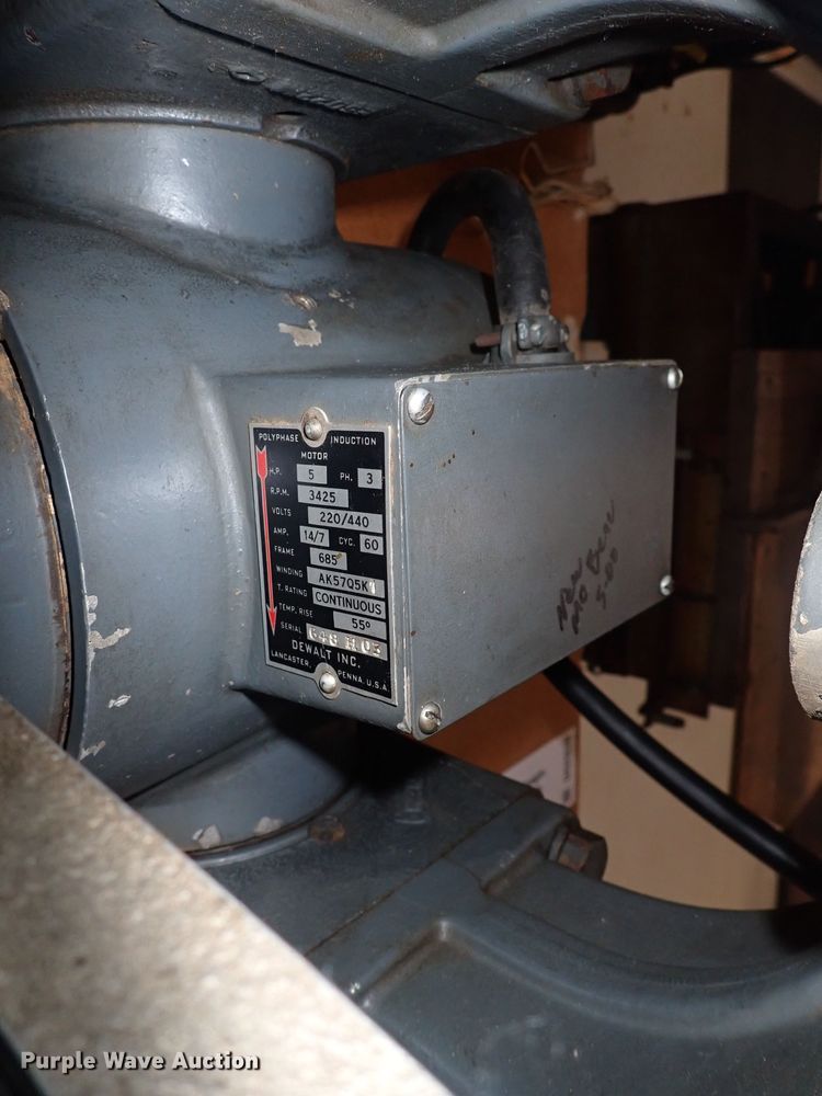 image for item DQ2870 DeWalt GE  radial arm saw