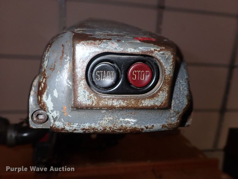 image for item DQ2870 DeWalt GE  radial arm saw