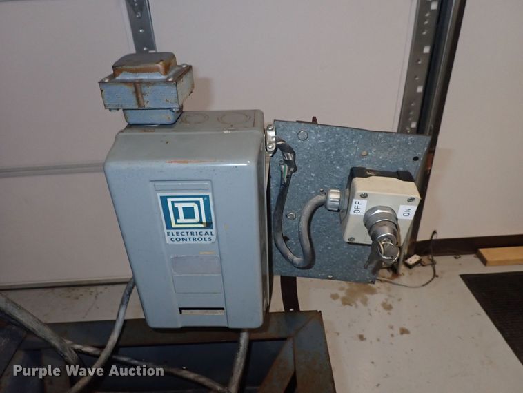 image for item DQ2871 DeWalt GE 632  radial arm saw