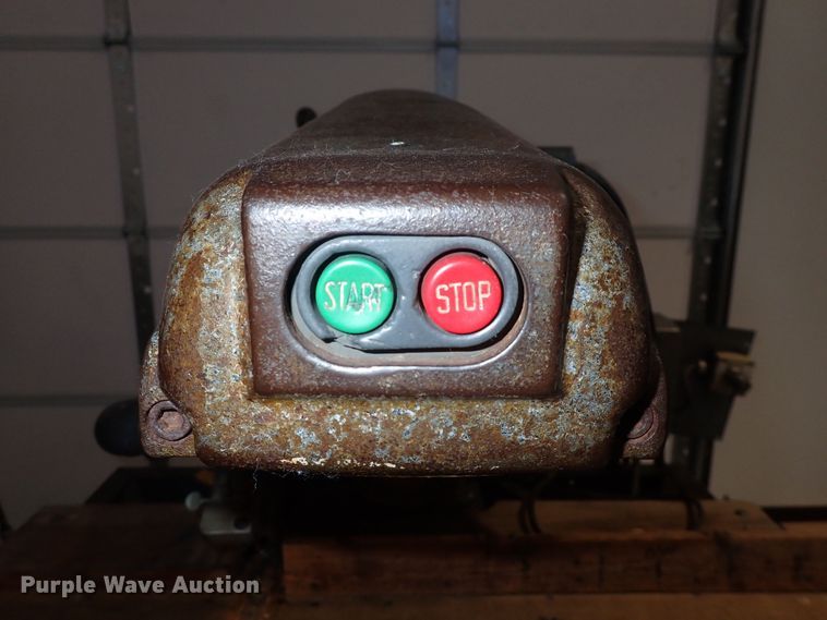 image for item DQ2871 DeWalt GE 632  radial arm saw