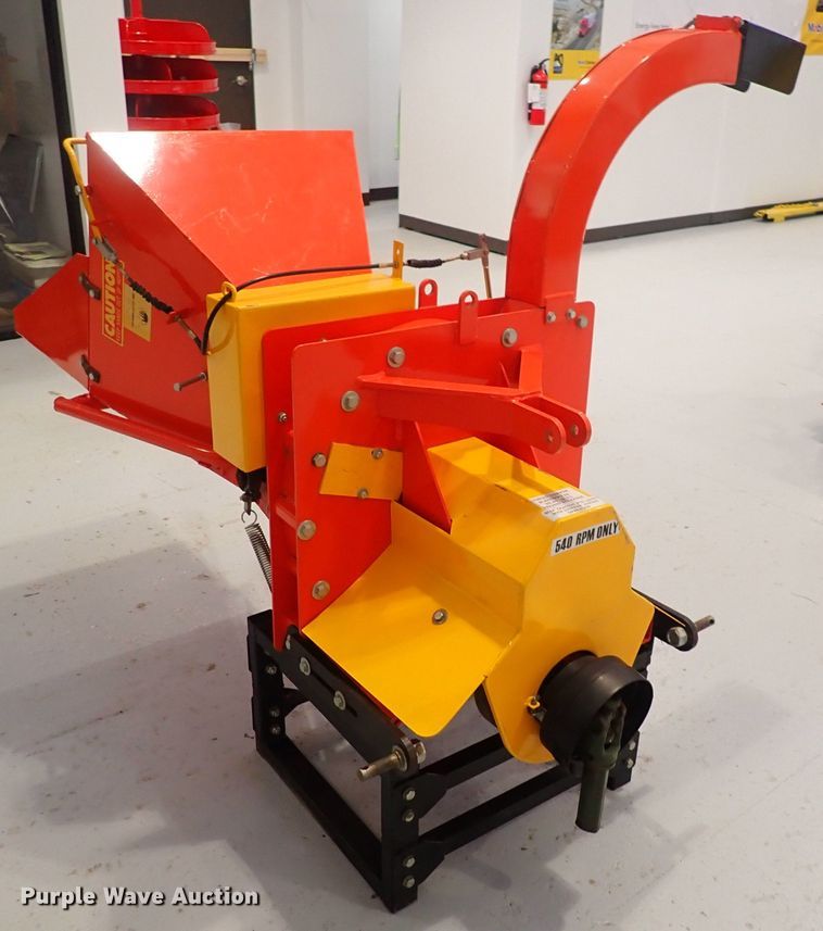 image for item DQ2872 Agri-Machinery WC-8  wood chipper