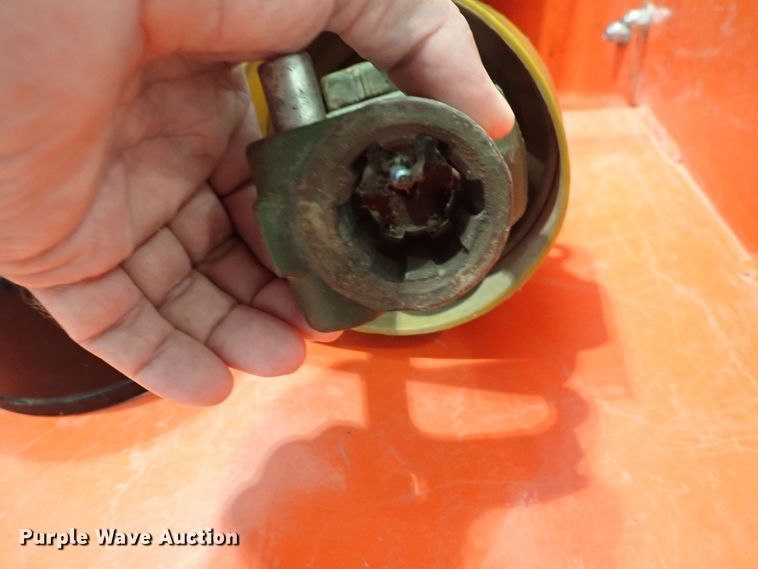 image for item DQ2872 Agri-Machinery WC-8  wood chipper