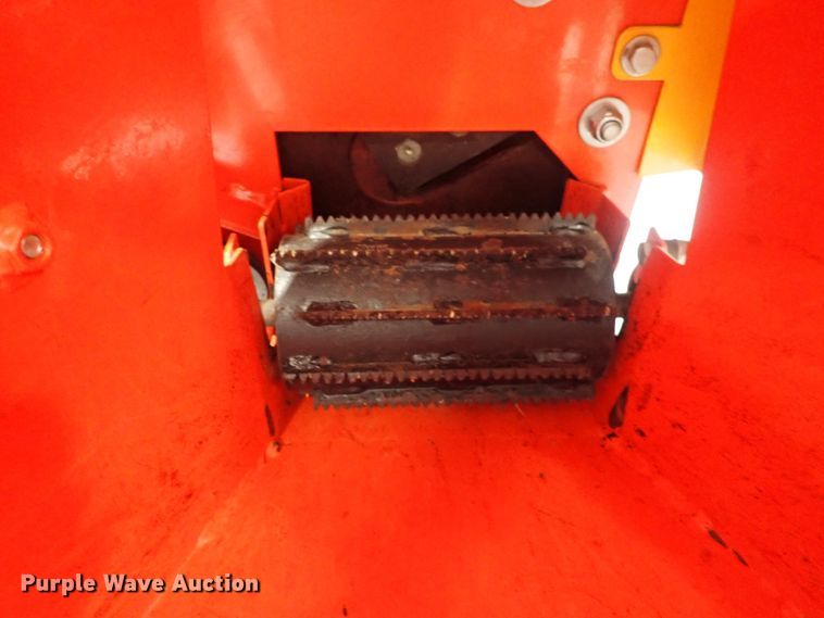 image for item DQ2872 Agri-Machinery WC-8  wood chipper