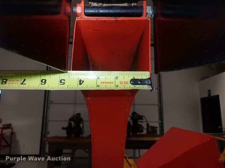 image for item DQ2872 Agri-Machinery WC-8  wood chipper