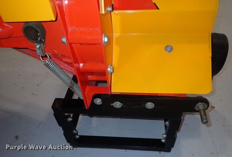 image for item DQ2872 Agri-Machinery WC-8  wood chipper