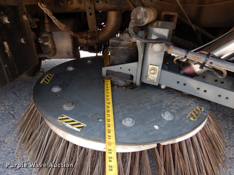 image for item DR2028 2007 Freightliner Business Class M2  street sweeper truck