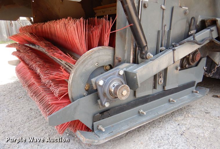 image for item DR2028 2007 Freightliner Business Class M2  street sweeper truck