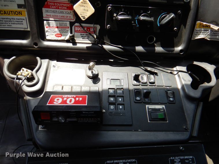 image for item DR2028 2007 Freightliner Business Class M2  street sweeper truck