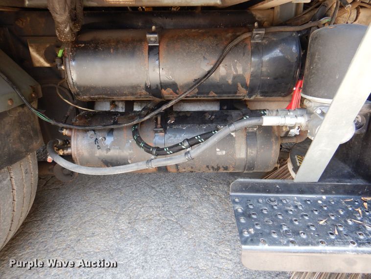 image for item DR2028 2007 Freightliner Business Class M2  street sweeper truck