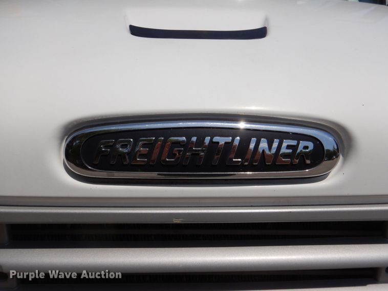 image for item DR2028 2007 Freightliner Business Class M2  street sweeper truck