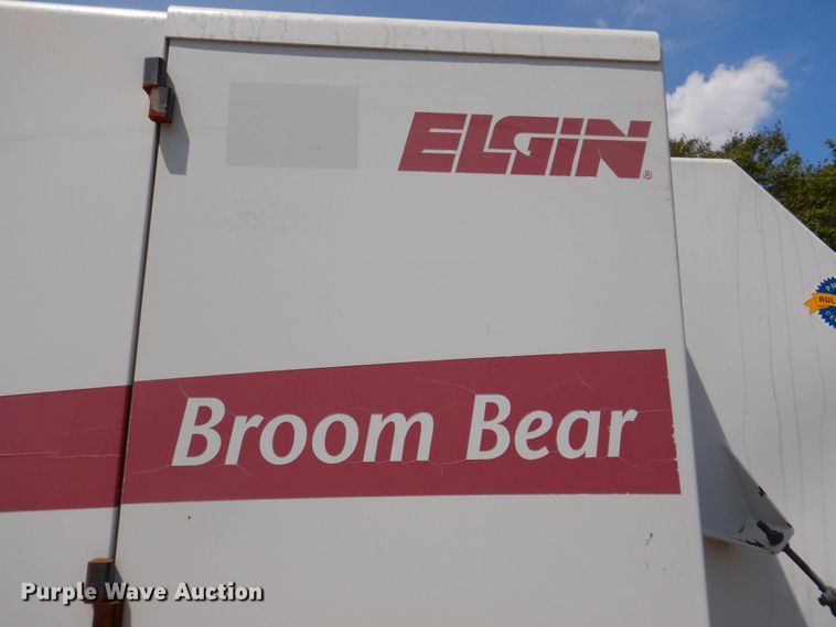 image for item DR2028 2007 Freightliner Business Class M2  street sweeper truck