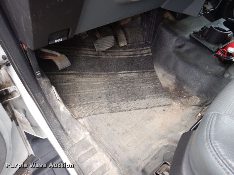 image for item DS8141 2012 Ford F450 Super Duty XL  box truck