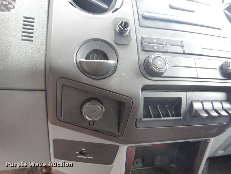 image for item DS8141 2012 Ford F450 Super Duty XL  box truck