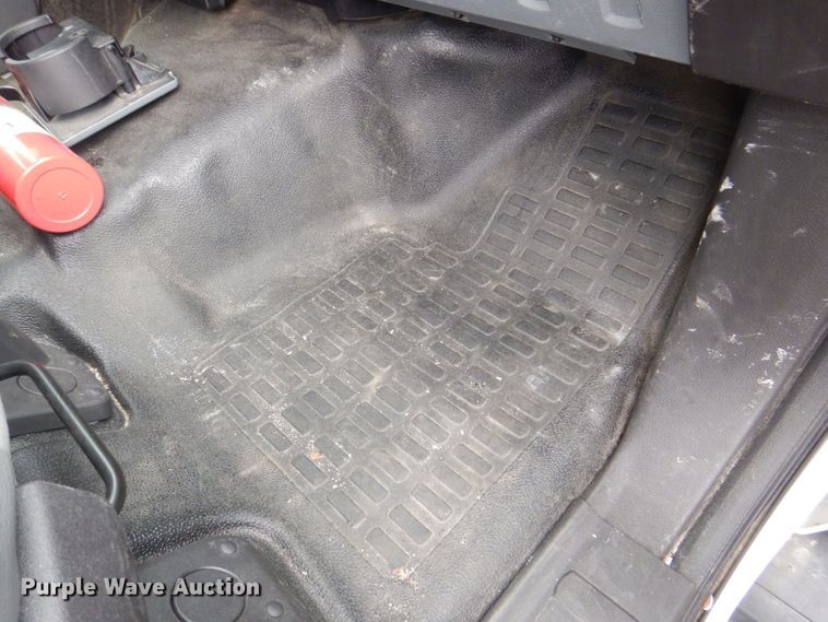 image for item DS8141 2012 Ford F450 Super Duty XL  box truck