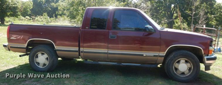 image for item HF9358 1998 Chevrolet 1500  Ext. Cab pickup truck