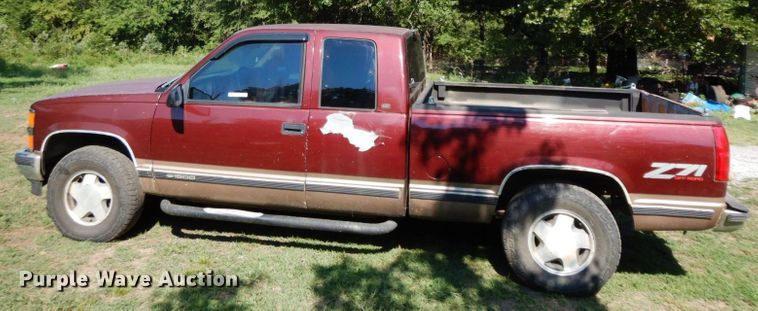 image for item HF9358 1998 Chevrolet 1500  Ext. Cab pickup truck