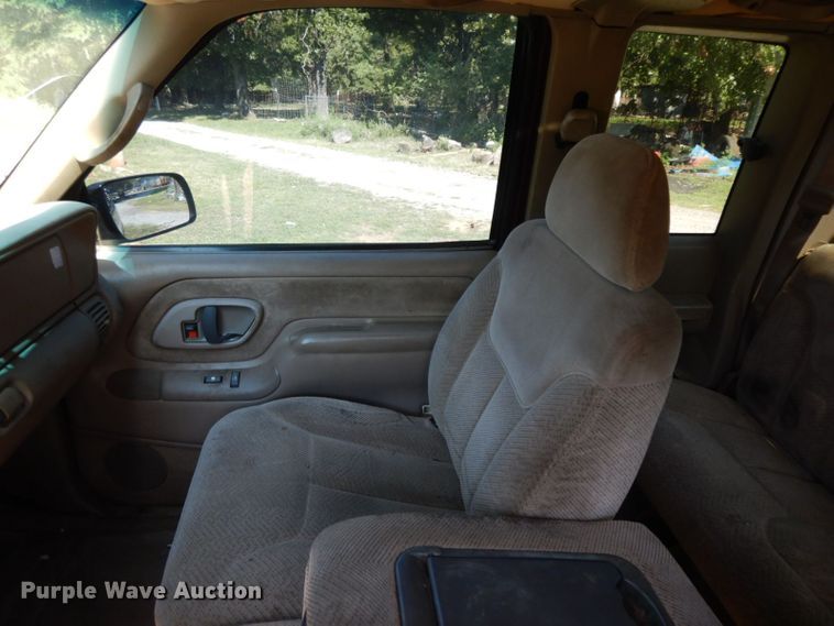 image for item HF9358 1998 Chevrolet 1500  Ext. Cab pickup truck