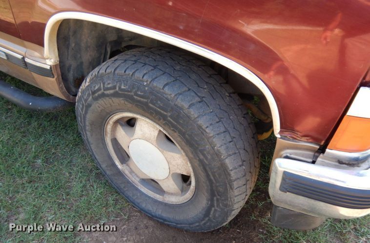 image for item HF9358 1998 Chevrolet 1500  Ext. Cab pickup truck