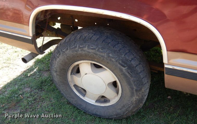 image for item HF9358 1998 Chevrolet 1500  Ext. Cab pickup truck