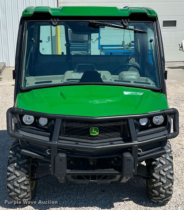 image for item IA9054 2021 John Deere XUV835R  utility vehicle