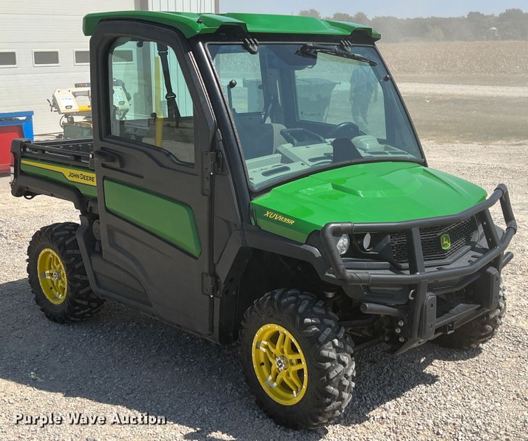 image for item IA9054 2021 John Deere XUV835R  utility vehicle