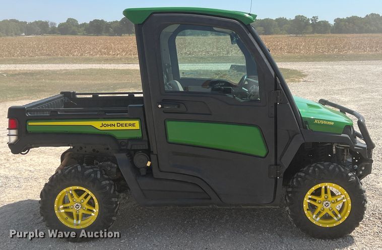 image for item IA9054 2021 John Deere XUV835R  utility vehicle