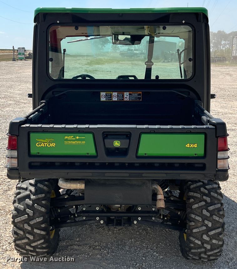 image for item IA9054 2021 John Deere XUV835R  utility vehicle