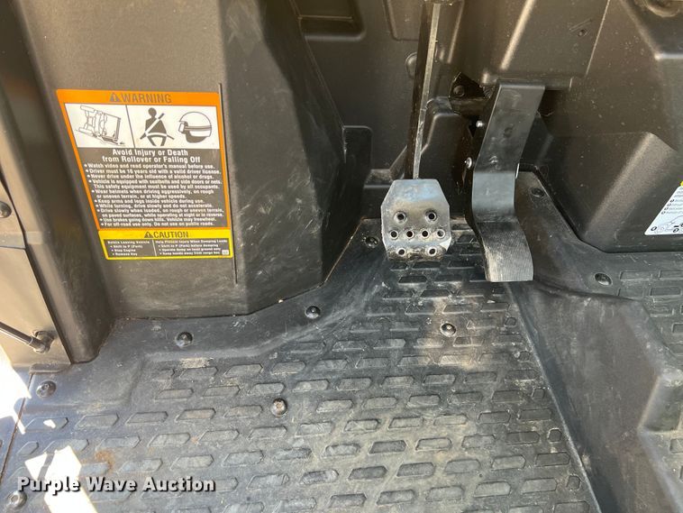 image for item IA9054 2021 John Deere XUV835R  utility vehicle