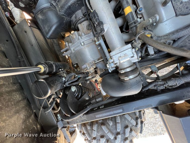 image for item IA9054 2021 John Deere XUV835R  utility vehicle