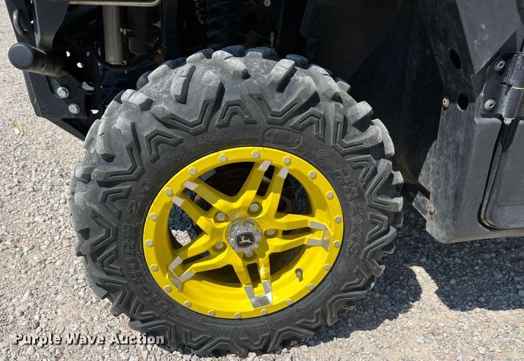 image for item IA9054 2021 John Deere XUV835R  utility vehicle