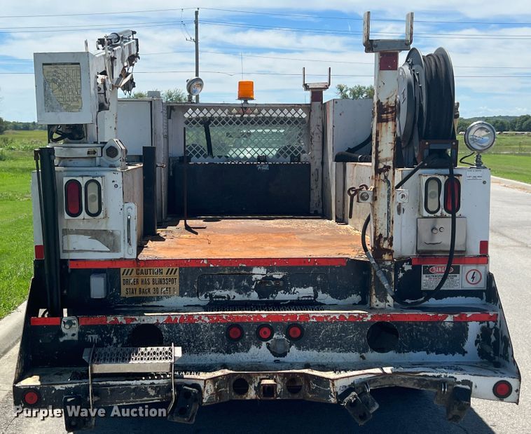 image for item IA9101 2009 Ford F550 Super Duty  Crew Cab utility / service truck