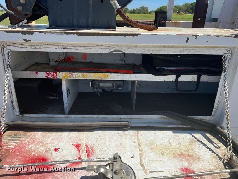 image for item IA9101 2009 Ford F550 Super Duty  Crew Cab utility / service truck