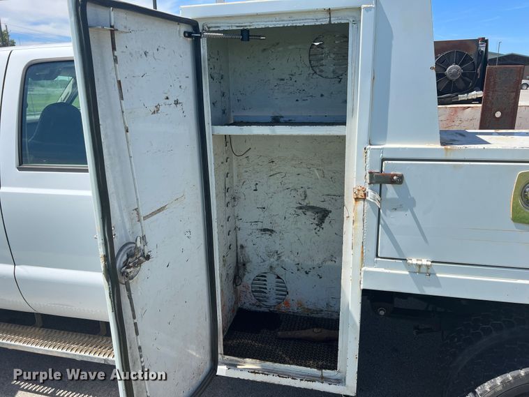 image for item IA9101 2009 Ford F550 Super Duty  Crew Cab utility / service truck