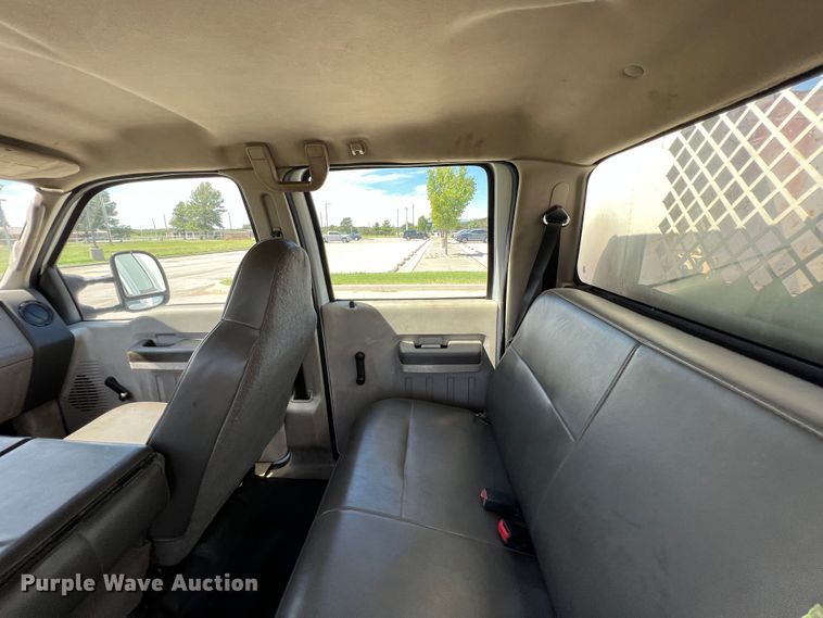 image for item IA9101 2009 Ford F550 Super Duty  Crew Cab utility / service truck