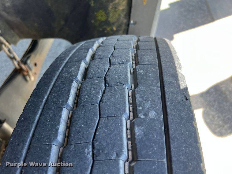 image for item IA9101 2009 Ford F550 Super Duty  Crew Cab utility / service truck