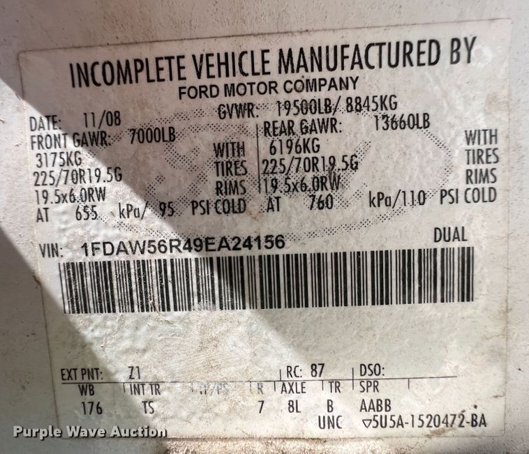 image for item IA9101 2009 Ford F550 Super Duty  Crew Cab utility / service truck