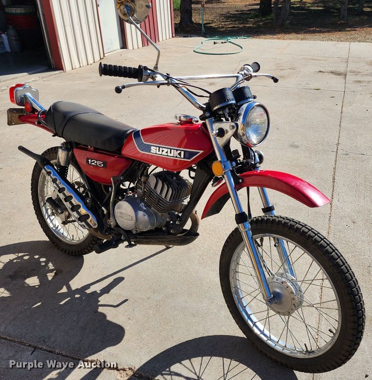 image for item KC9459 1973 Suzuki TS125  motorcycle