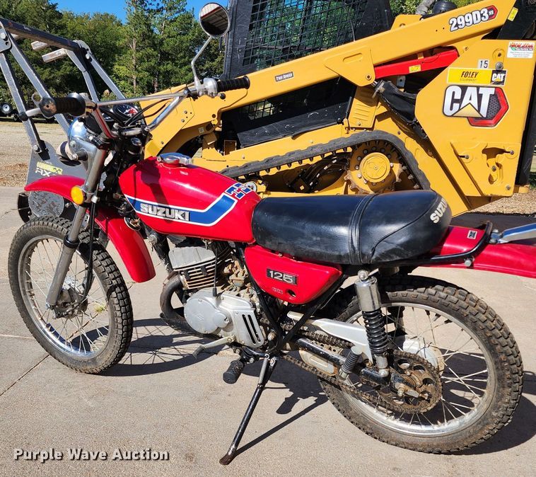 image for item KC9459 1973 Suzuki TS125  motorcycle