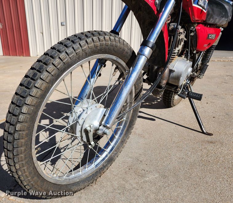 image for item KC9459 1973 Suzuki TS125  motorcycle