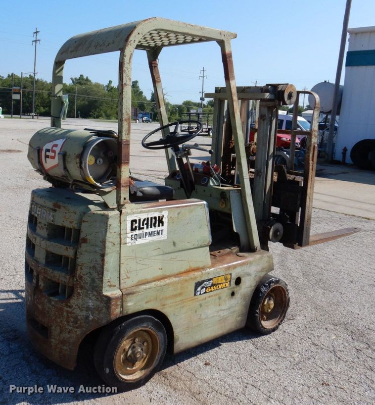image for item KF9522 Clark  forklift