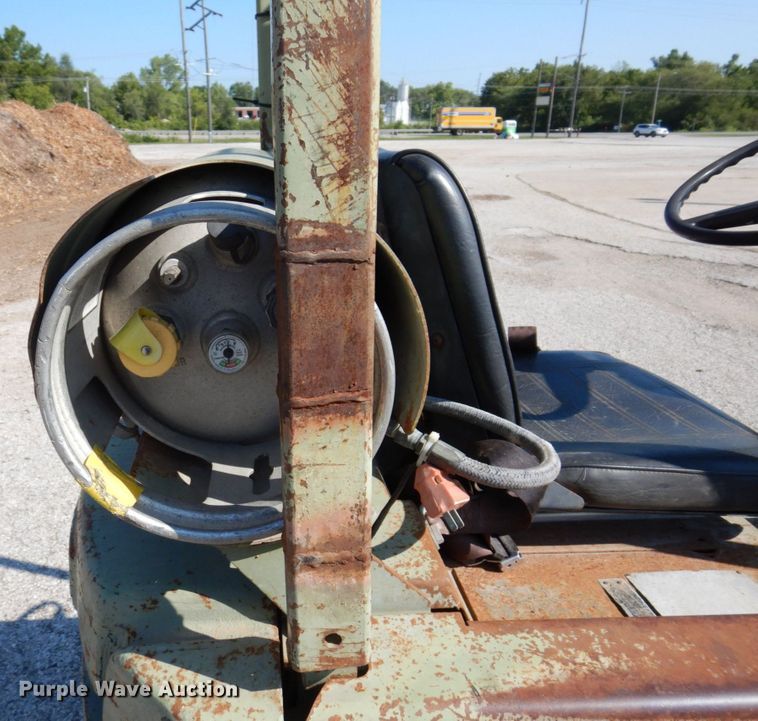 image for item KF9522 Clark  forklift