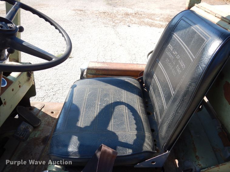 image for item KF9522 Clark  forklift