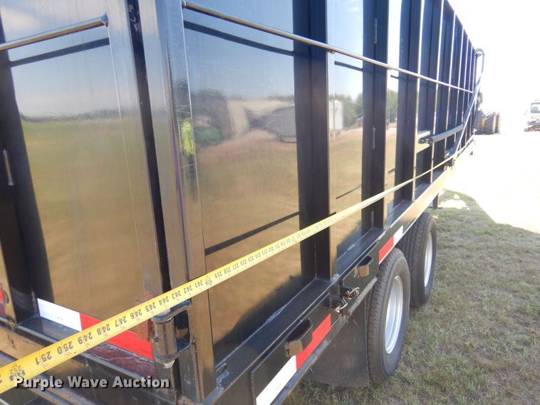 image for item KI9221 2014 Parker  dump trailer