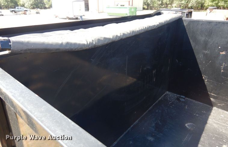 image for item KI9221 2014 Parker  dump trailer