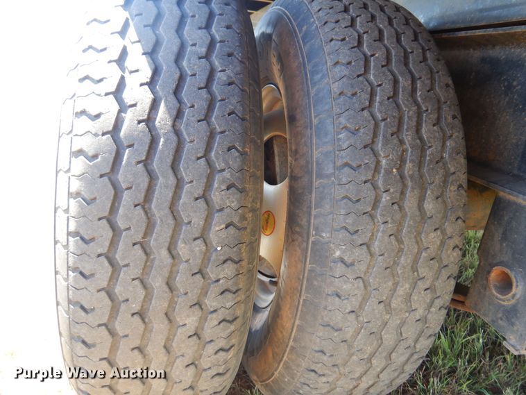 image for item KI9221 2014 Parker  dump trailer